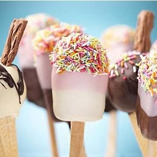 冰淇淋加盟哪個好？從門店到冰淇淋車，日賺萬元是否可能？